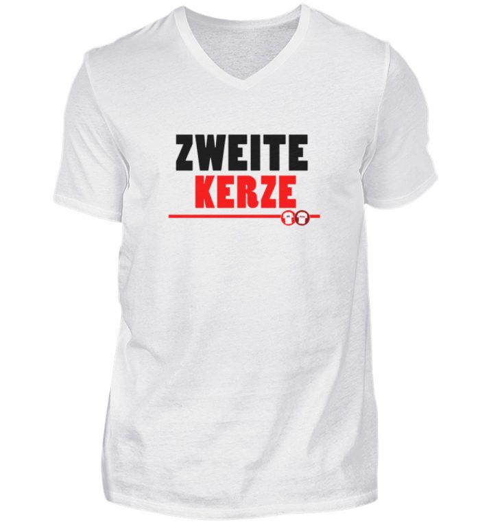 2023/24 Spiel 04 | ? | ZWEITE KERZE -DRITTER SIEG | V-Neck Shirt – Herren - Herren V-Neck Shirt-3